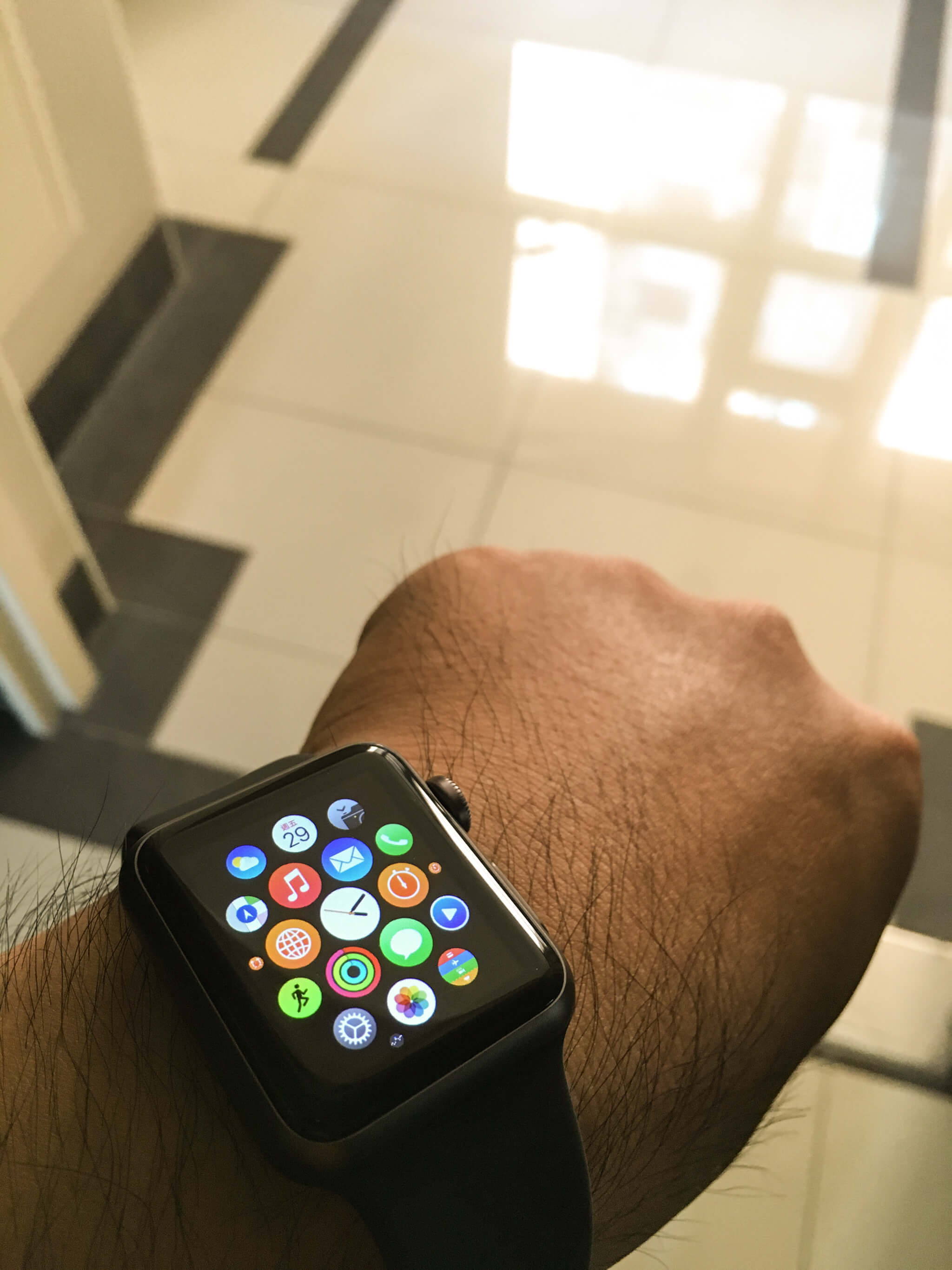 顯示 App 列表的 Apple Watch